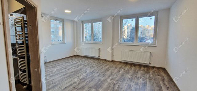 Eladó téglalakás, Miskolcon 65 M Ft, 3 szobás