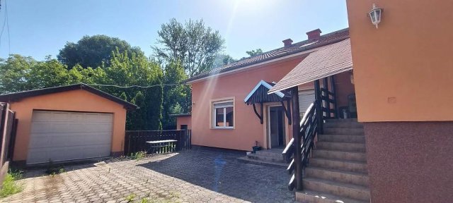 Eladó családi ház, Budapesten, XV. kerületben 260 M Ft, 7 szobás