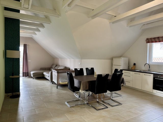 Eladó családi ház, Gyenesdiáson 154.9 M Ft, 6 szobás