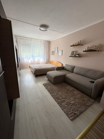 Eladó panellakás, Pétfürdőn, Liszt Ferenc utcában 38 M Ft