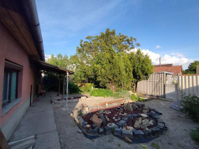 Eladó családi ház, Nagykőrösön 15.9 M Ft, 2 szobás