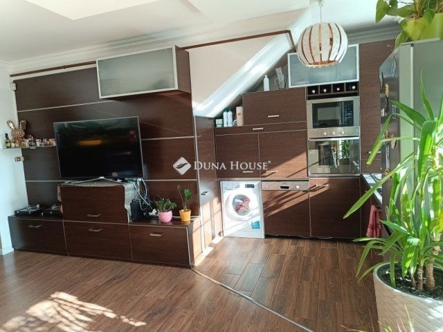 Eladó téglalakás, Budapesten, II. kerületben 187 M Ft, 3 szobás