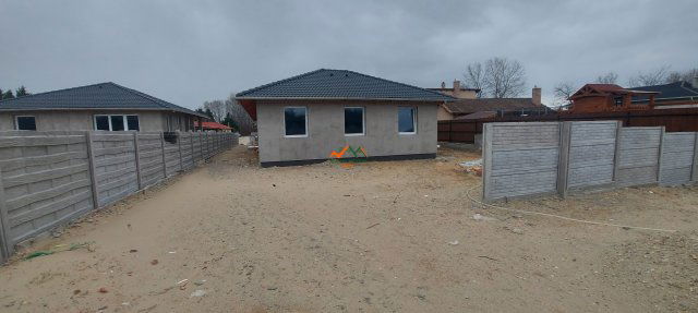 Eladó családi ház, Szigetszentmiklóson 81.7 M Ft, 4 szobás