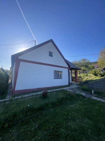 Eladó ikerház, Komlón 24.8 M Ft, 2 szobás / költözzbe.hu