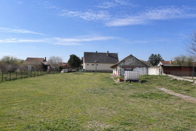 Eladó telek, Kiskunlacházán 38 M Ft / költözzbe.hu