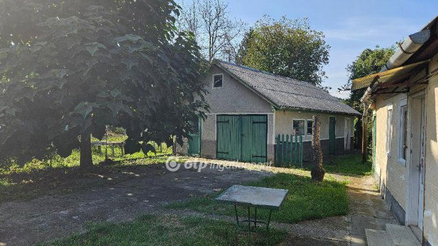 Eladó családi ház, Sirokban 22.9 M Ft, 2 szobás