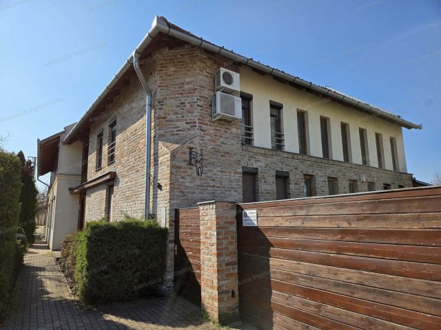 Eladó téglalakás, Gyulán 69.9 M Ft / költözzbe.hu