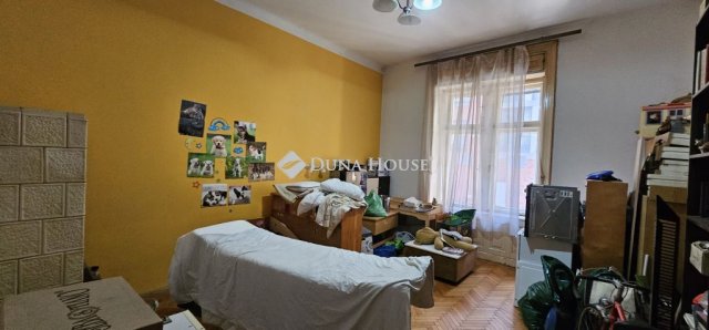 Eladó téglalakás, Budapesten, VI. kerületben, Dessewffy utcában