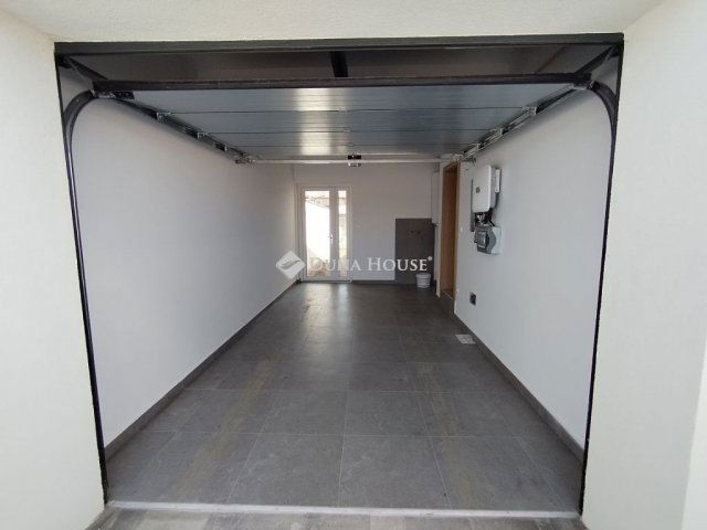 Eladó ikerház, Szegeden 170 M Ft, 6 szobás / költözzbe.hu