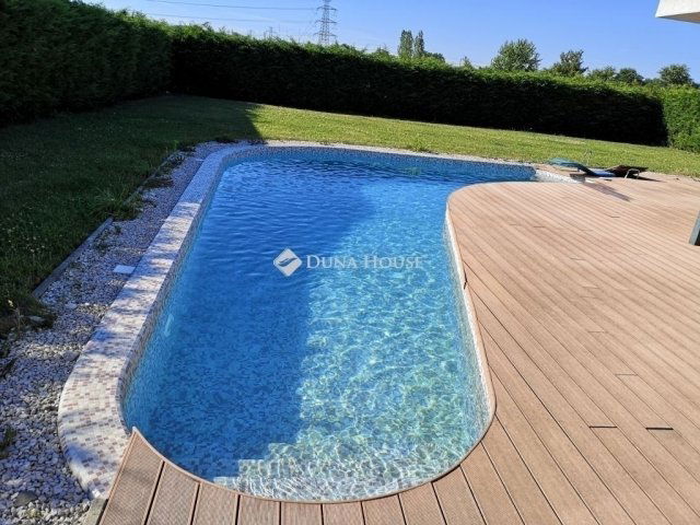 Eladó családi ház, Nagykozáron 119.99 M Ft, 4 szobás