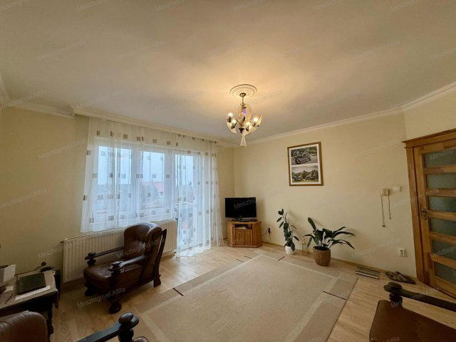 Eladó téglalakás, Sopronban 76 M Ft, 3 szobás