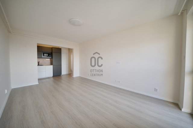 Eladó panellakás, Szentendrén 78 M Ft, 3 szobás