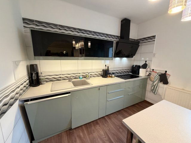 Eladó ikerház, Győrött 84.9 M Ft, 2+4 szobás