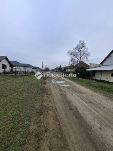 Eladó családi ház, Sülysápon 75.9 M Ft, 5 szobás