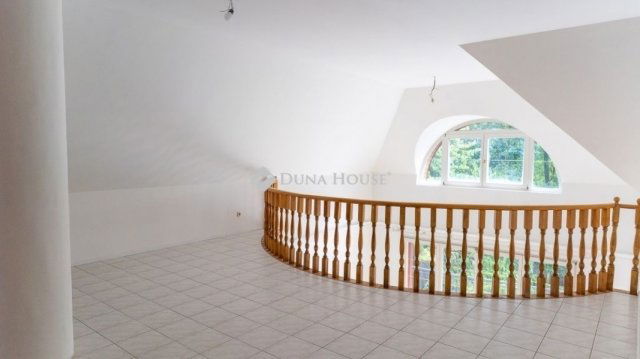 Eladó családi ház, Leányfaluban 219 M Ft, 4 szobás
