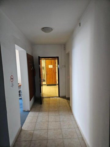 Eladó panellakás, Veszprémben 175 M Ft, 14 szobás