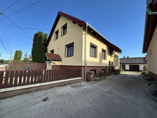 Eladó családi ház, Körmenden 89.9 M Ft, 3+3 szobás