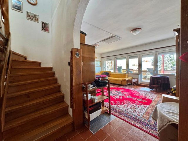 Eladó téglalakás, Pécsett, Jakabhegyi úton 99 M Ft, 5 szobás