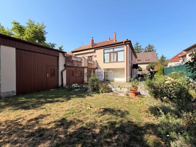 Eladó családi ház, Szombathelyen 99.99 M Ft, 5 szobás