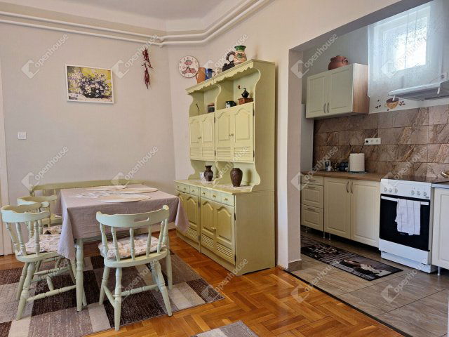 Eladó családi ház, Rábatamásin 64.9 M Ft, 3 szobás