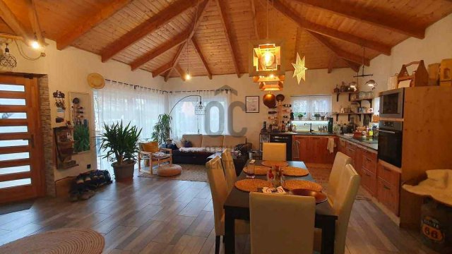 Eladó családi ház, Kiskunlacházán 98 M Ft, 3 szobás