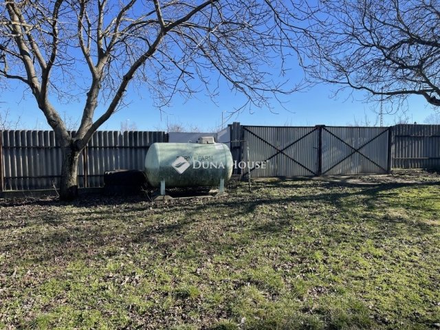 Eladó mezogazdasagi ingatlan, Dabason 195 M Ft, 6 szobás