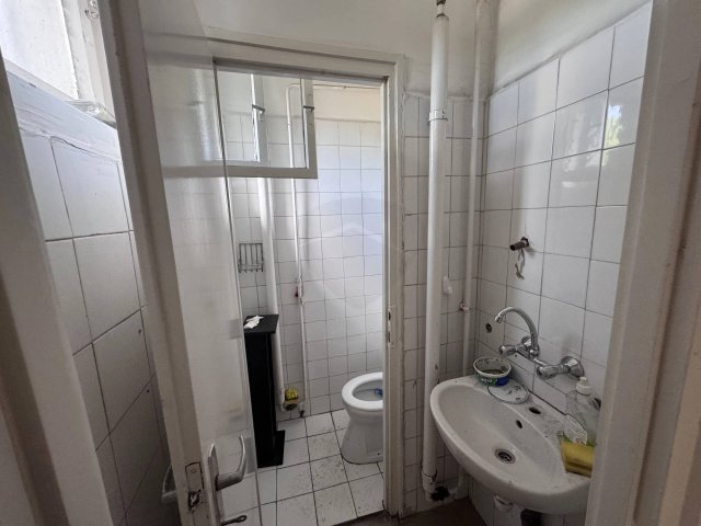 Eladó üzlethelyiség, Budapesten, XVI. kerületben 250 M Ft