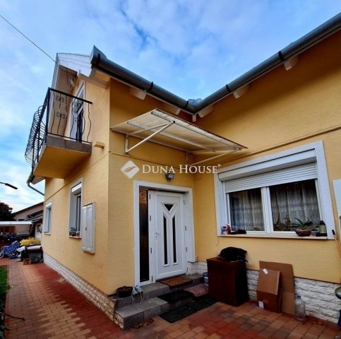 Eladó ikerház, Budakeszin 150 M Ft, 4 szobás