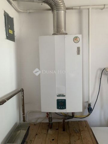 Eladó családi ház, Hőgyészen 42.9 M Ft, 4 szobás