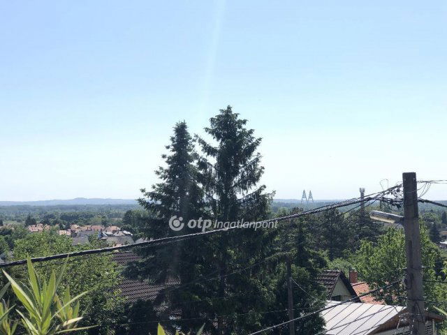 Eladó családi ház, Budakalászon 139.9 M Ft, 7 szobás