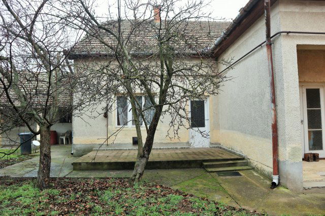 Eladó családi ház, Tiszaszigeten 49.9 M Ft, 4 szobás