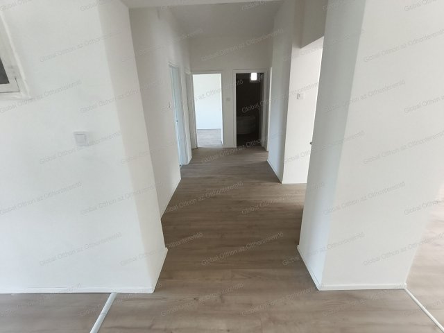 Eladó családi ház, Mosonmagyaróváron 69.9 M Ft, 3 szobás