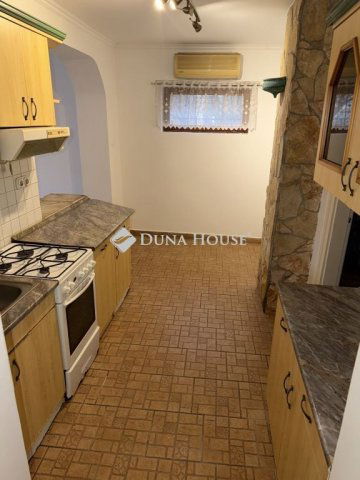 Eladó családi ház, Győrött 60.9 M Ft, 3 szobás