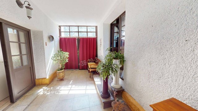 Eladó családi ház, Vácon, Barabás Miklós utcában 155 M Ft