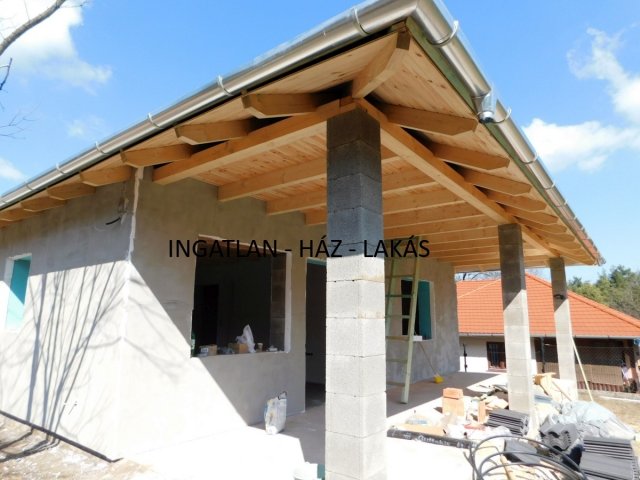 Eladó családi ház, Erdőkertesen 104.99 M Ft, 4 szobás