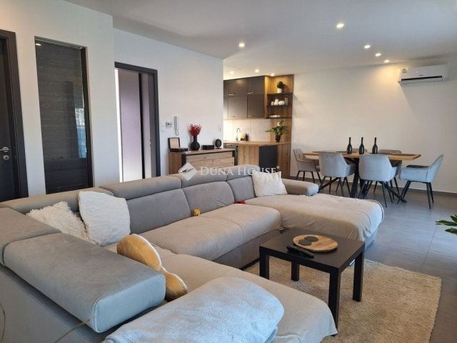 Eladó családi ház, Kecskeméten 83.8 M Ft, 3 szobás