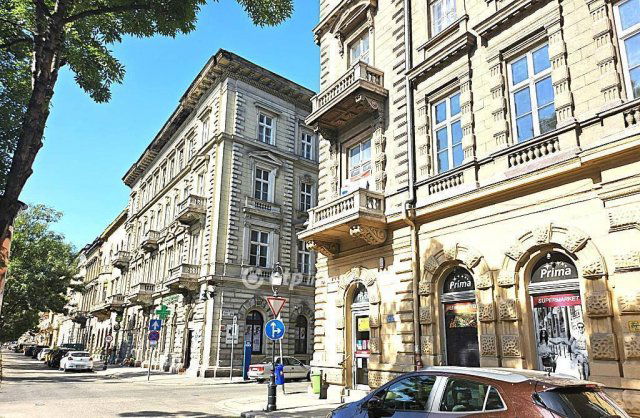 Eladó téglalakás, Budapesten, VI. kerületben 83.9 M Ft, 2 szobás