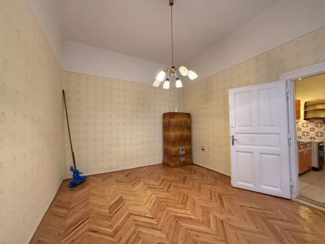 Eladó téglalakás, Budapesten, VI. kerületben 61.9 M Ft, 2 szobás