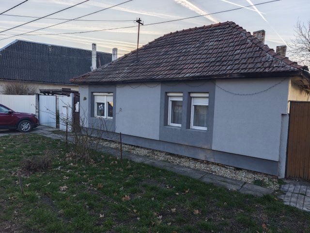 Eladó családi ház, Gyulán 38.5 M Ft, 2+3 szobás