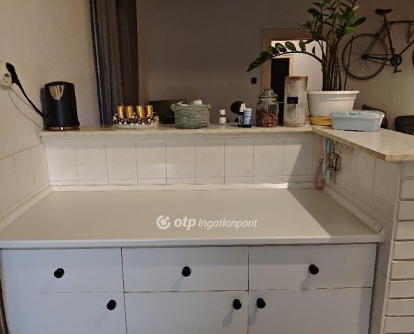 Eladó téglalakás, Budapesten, VIII. kerületben 92 M Ft, 3 szobás