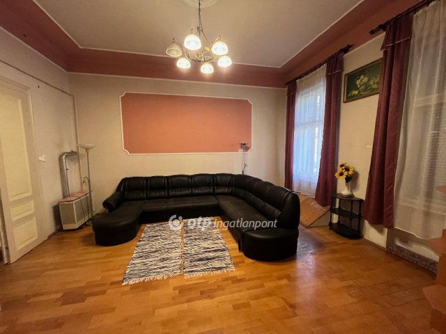 Kiadó téglalakás, albérlet, Szegeden 250 E Ft / hó, 2 szobás