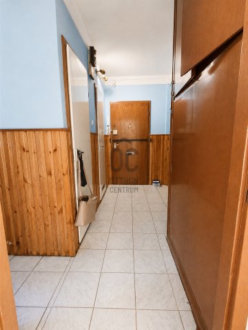 Eladó panellakás, Cegléden 42.6 M Ft, 2 szobás