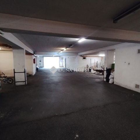 Eladó ipari ingatlan, Budapesten, XIV. kerületben 50 M Ft