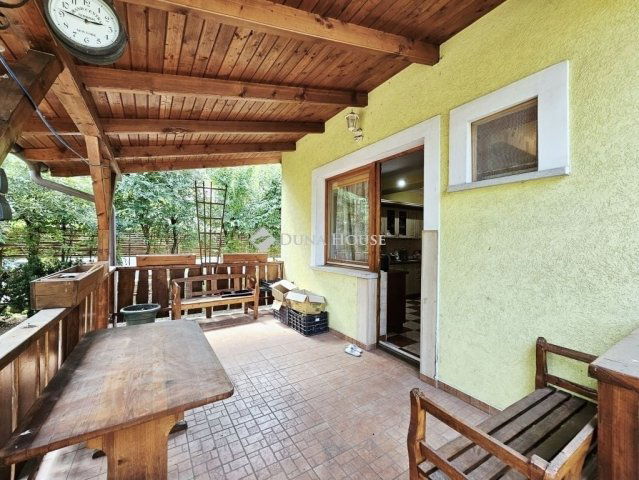 Eladó családi ház, Gödön 100 M Ft, 7 szobás