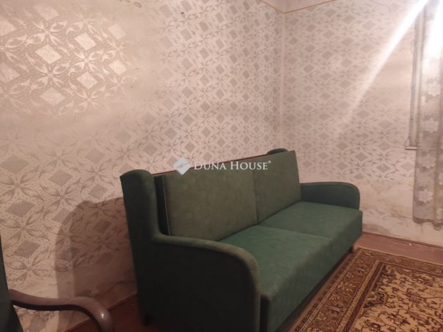 Eladó családi ház, Alsónémediben 35.99 M Ft, 2 szobás