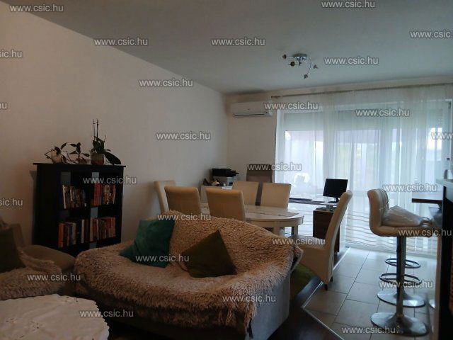 Eladó ikerház, Dunakeszin 169.5 M Ft, 4 szobás