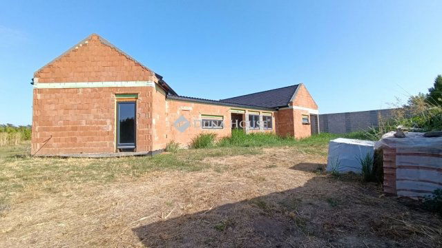 Eladó családi ház, Mohácson 53 M Ft, 5 szobás