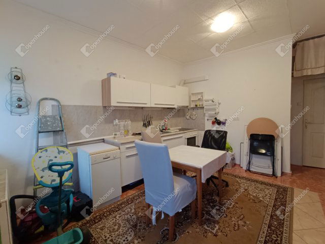 Eladó téglalakás, Sopronban 47.5 M Ft, 2 szobás