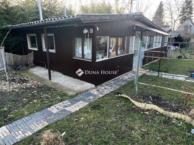 Eladó nyaraló, Velencén 29.85 M Ft, 2 szobás