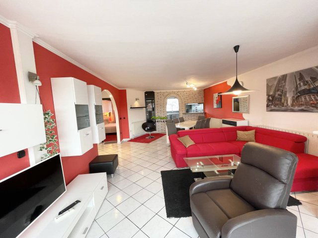 Eladó családi ház, Sopronban 149.9 M Ft, 6 szobás